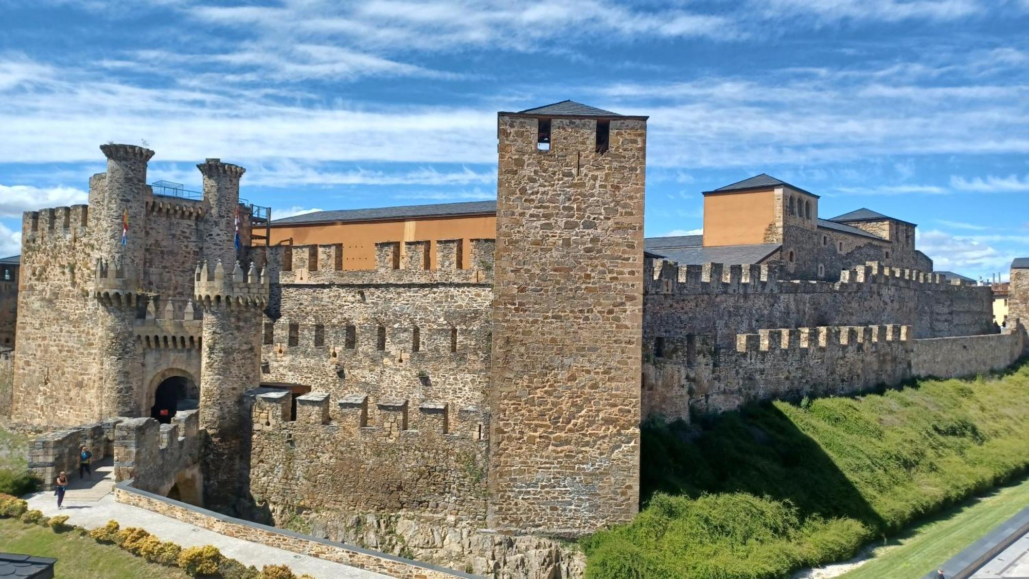 Apartamento Castillo Ponferrada. Exterior foto